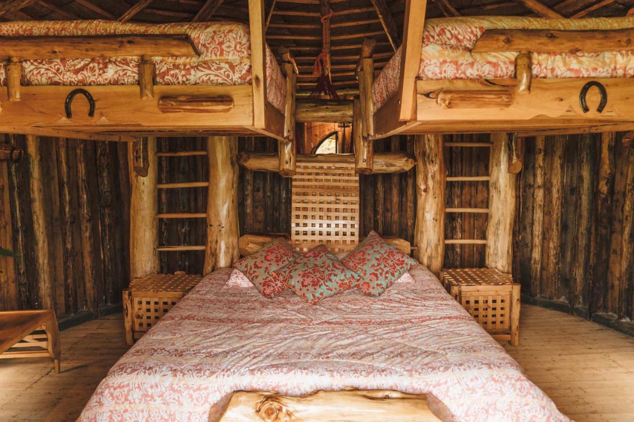 Hostal La Laguna Villamaría Extérieur photo
